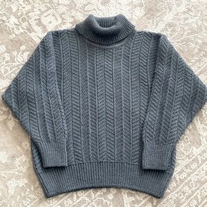 ❌s o l d (locally). Wool Turtleneck Sweater - made in Ireland